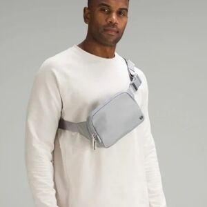 Lululemon Everywhere Gray Pouch Waistbag